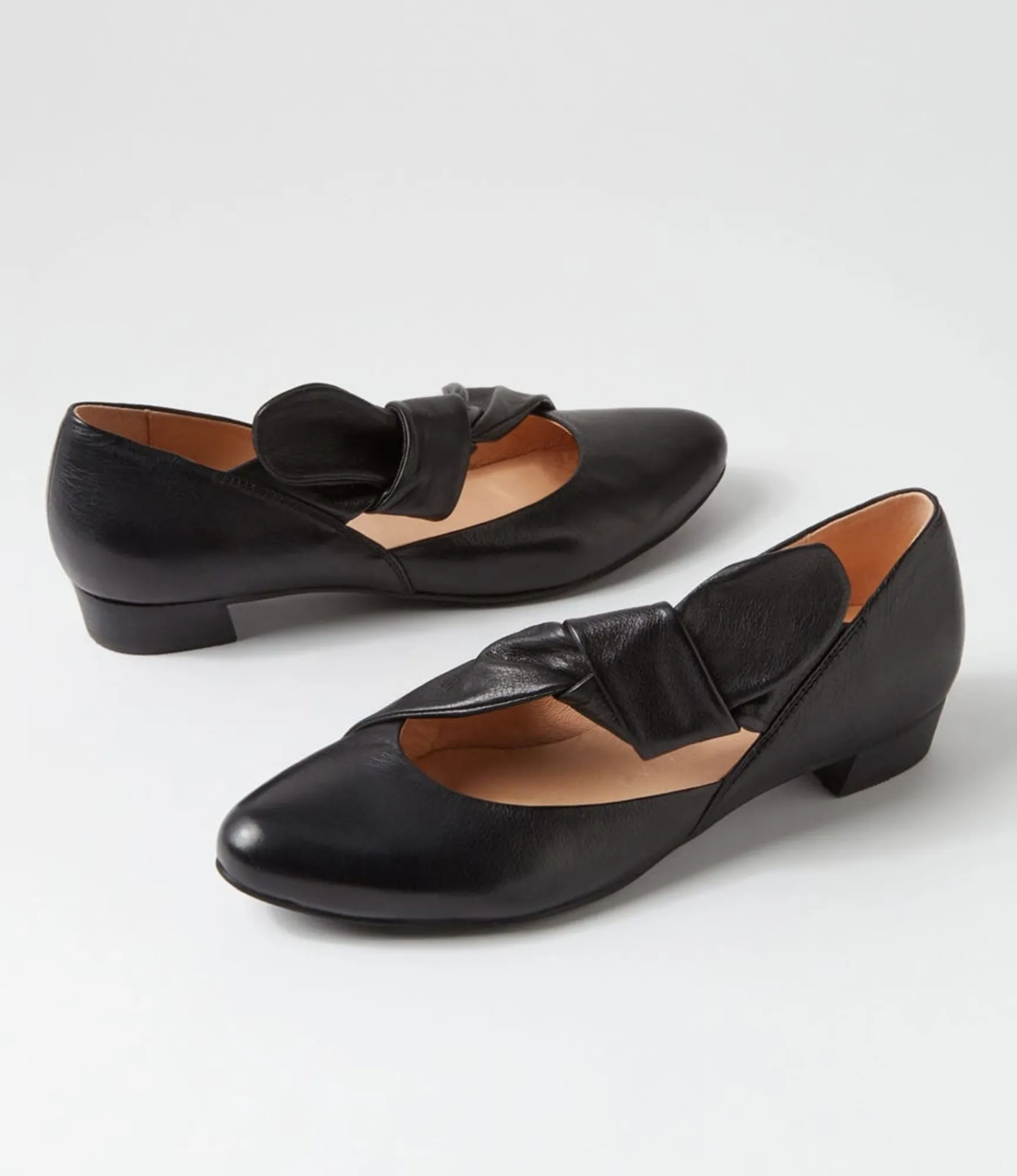 Outlet Midas Shoes Ebbis Black Leather Flat Shoes