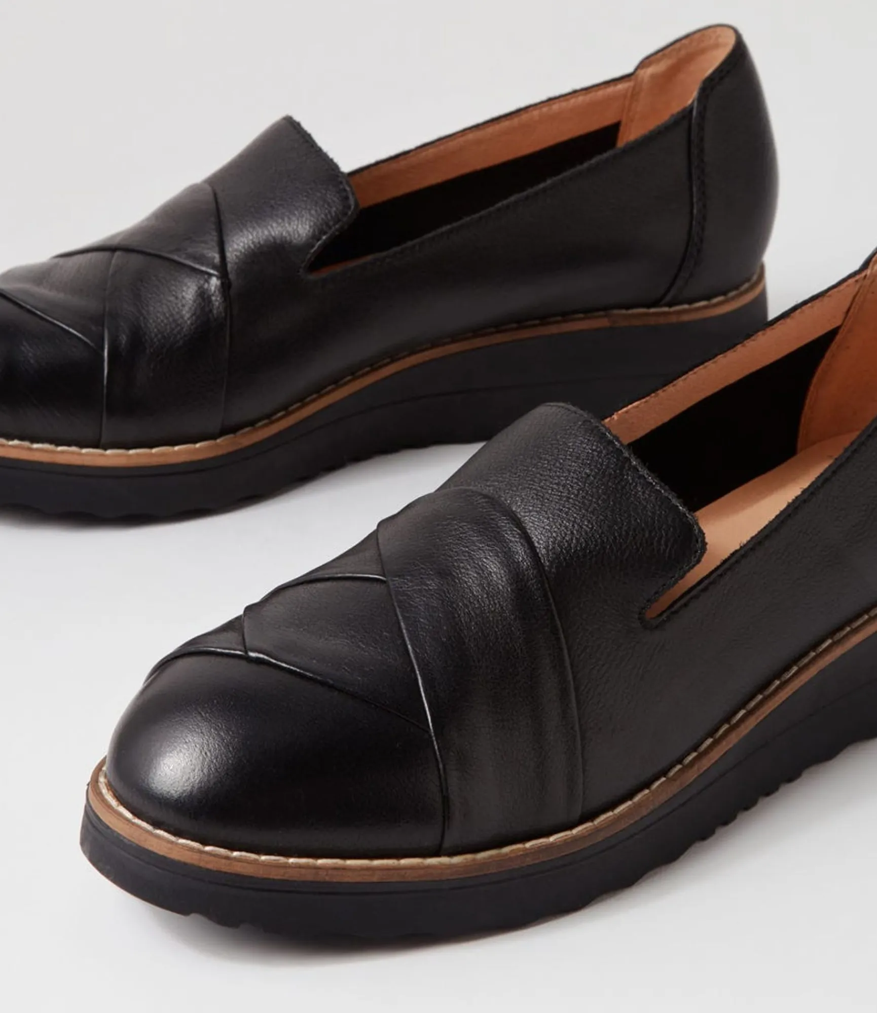 Best Sale Midas Shoes Omalia Black Leather Flat Shoes