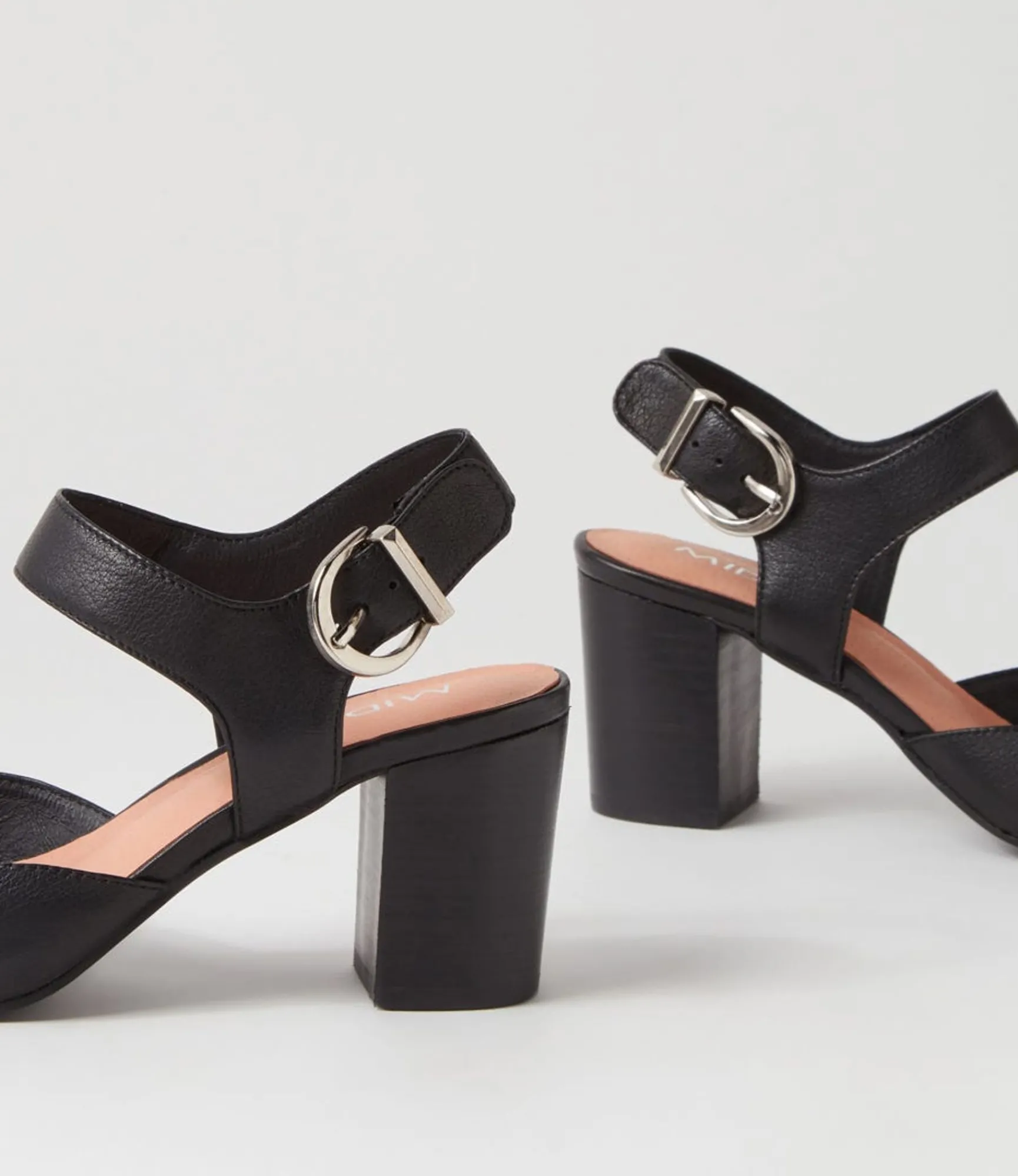 New Midas Shoes Pipa Black Leather Sandals