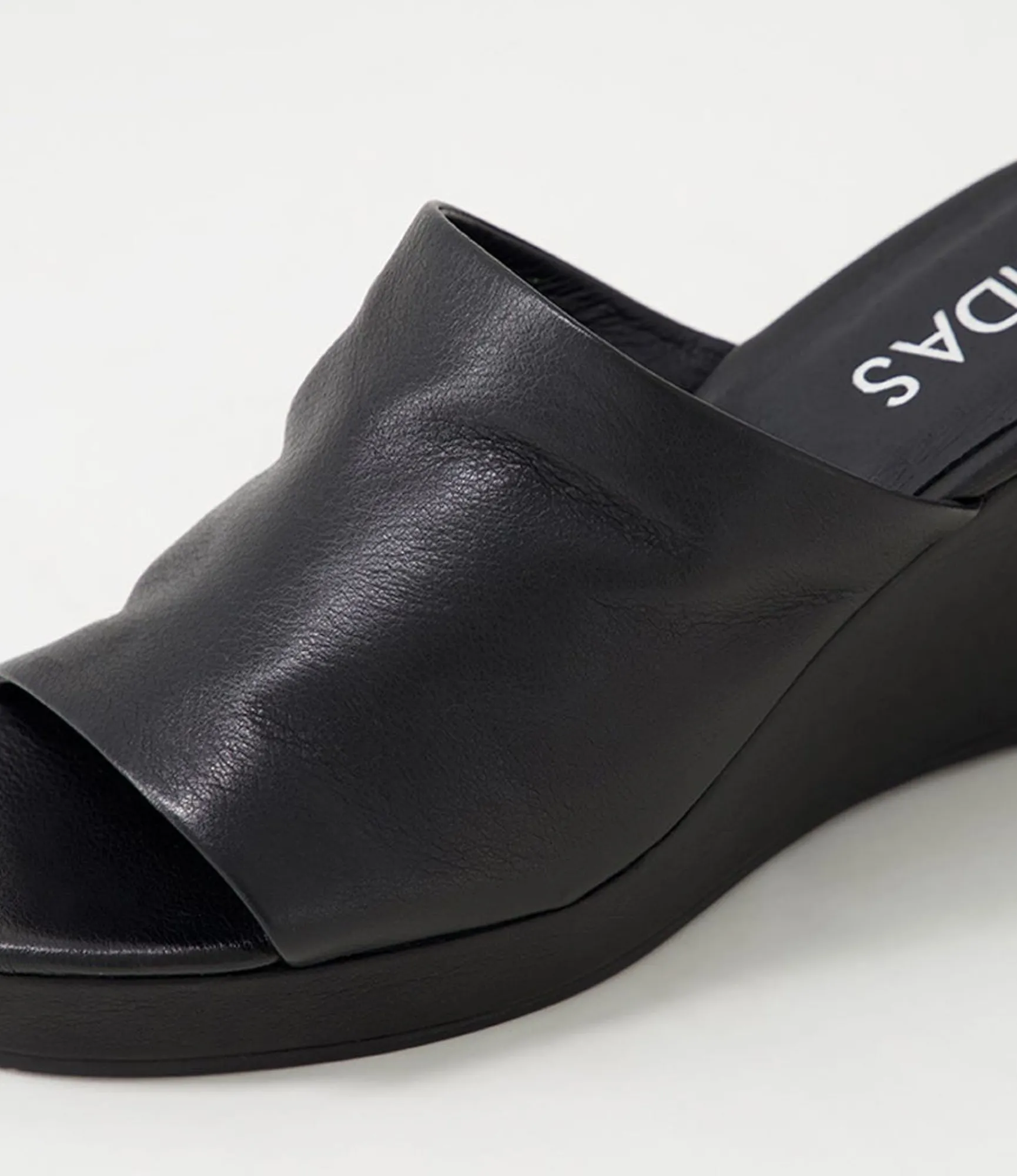 Hot Midas Shoes Walli Black Leather Slides